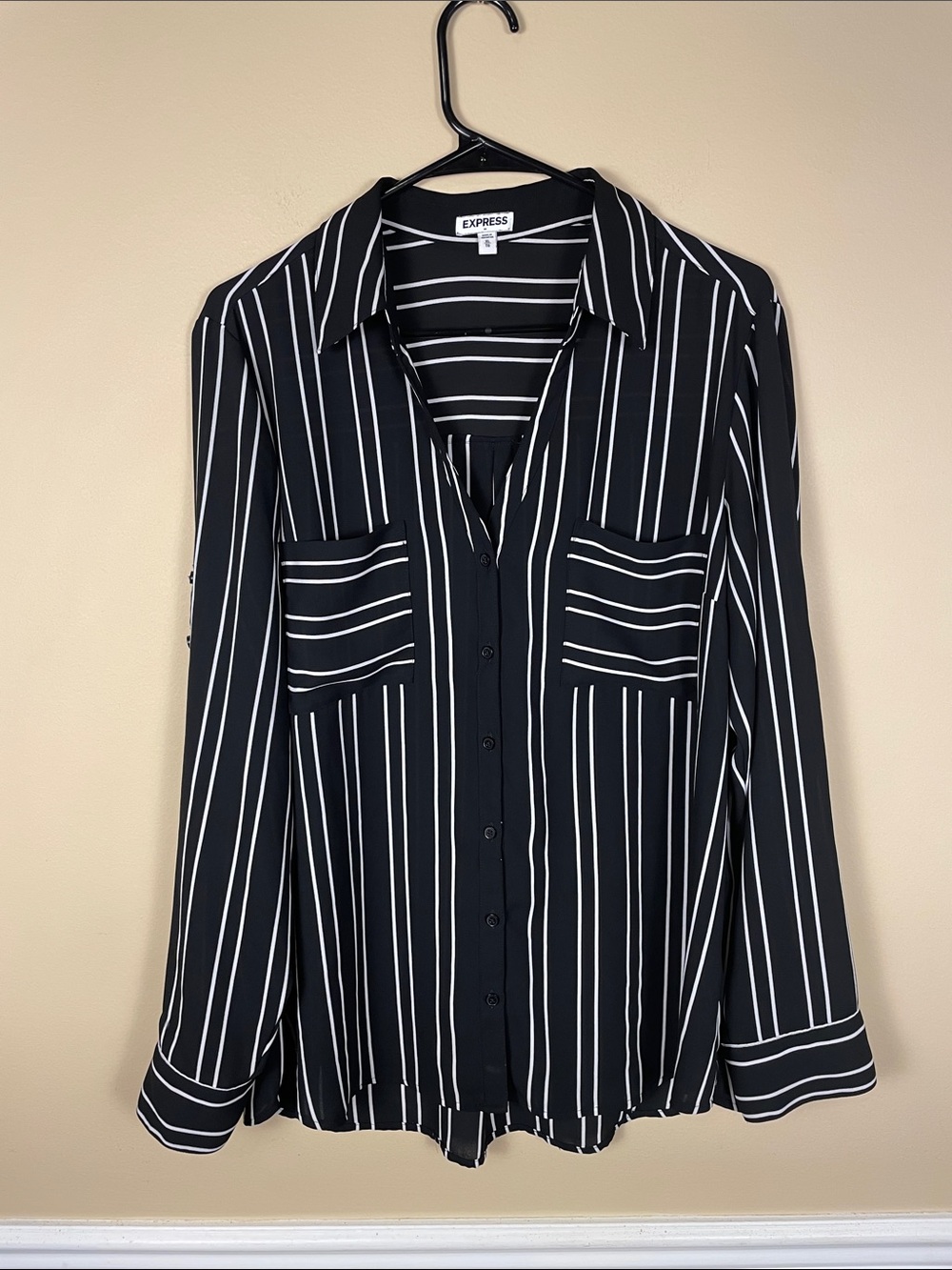 Express Women’s Striped Black White Career Office Long Sleeve Button-Up Shirt